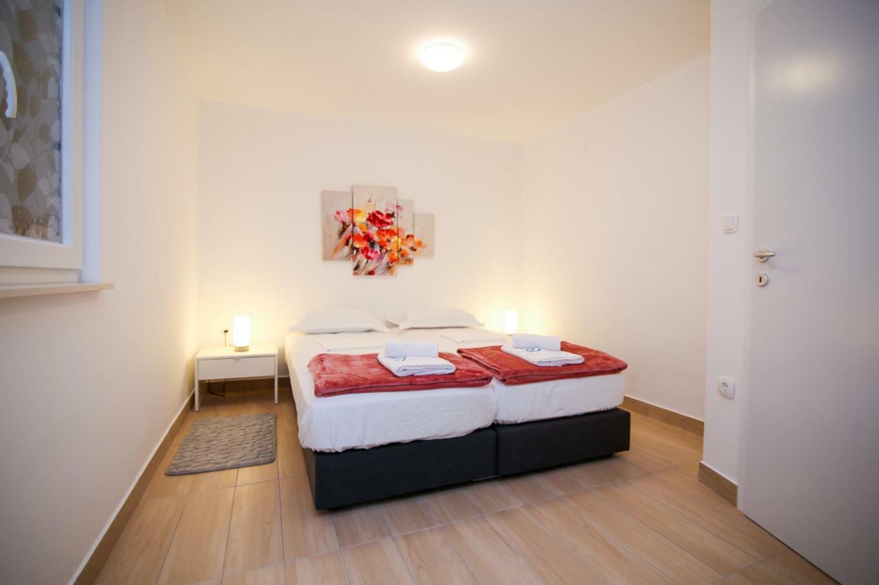 Apartman L&A Apartment Biograd Na Moru Exterior photo