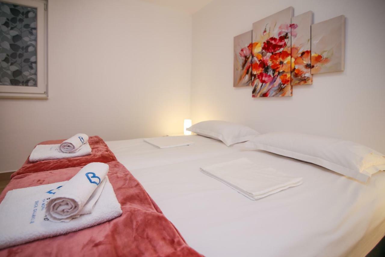 Apartman L&A Apartment Biograd Na Moru Exterior photo